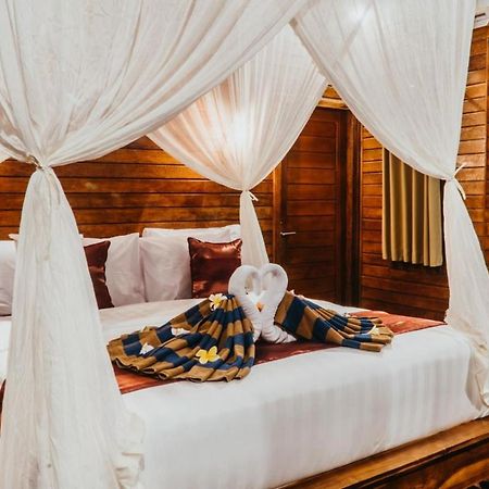Taman Tirta Villas Lembongan Esterno foto