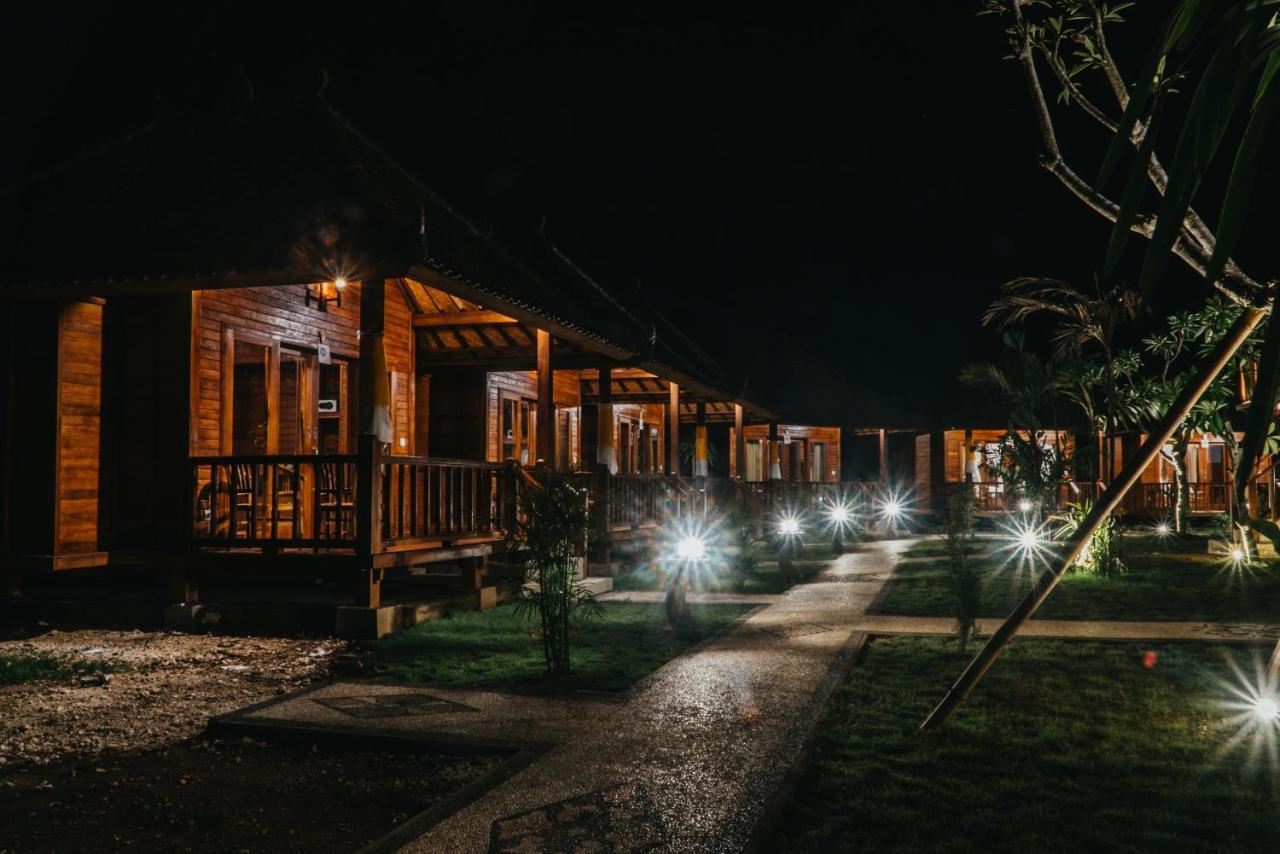 Taman Tirta Villas Lembongan Esterno foto