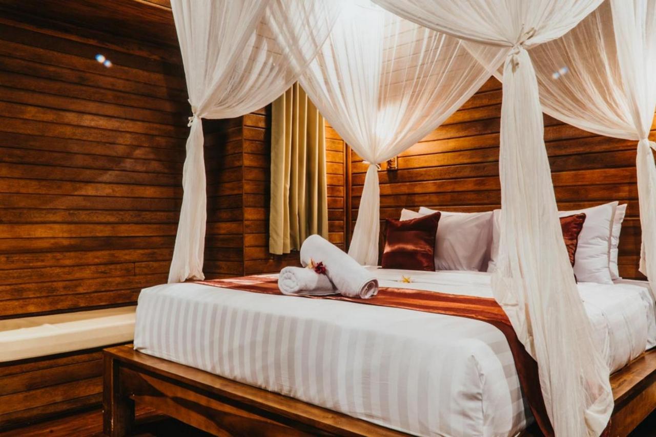 Taman Tirta Villas Lembongan Esterno foto