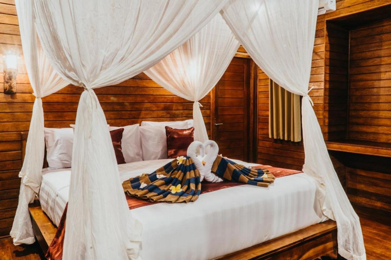 Taman Tirta Villas Lembongan Esterno foto